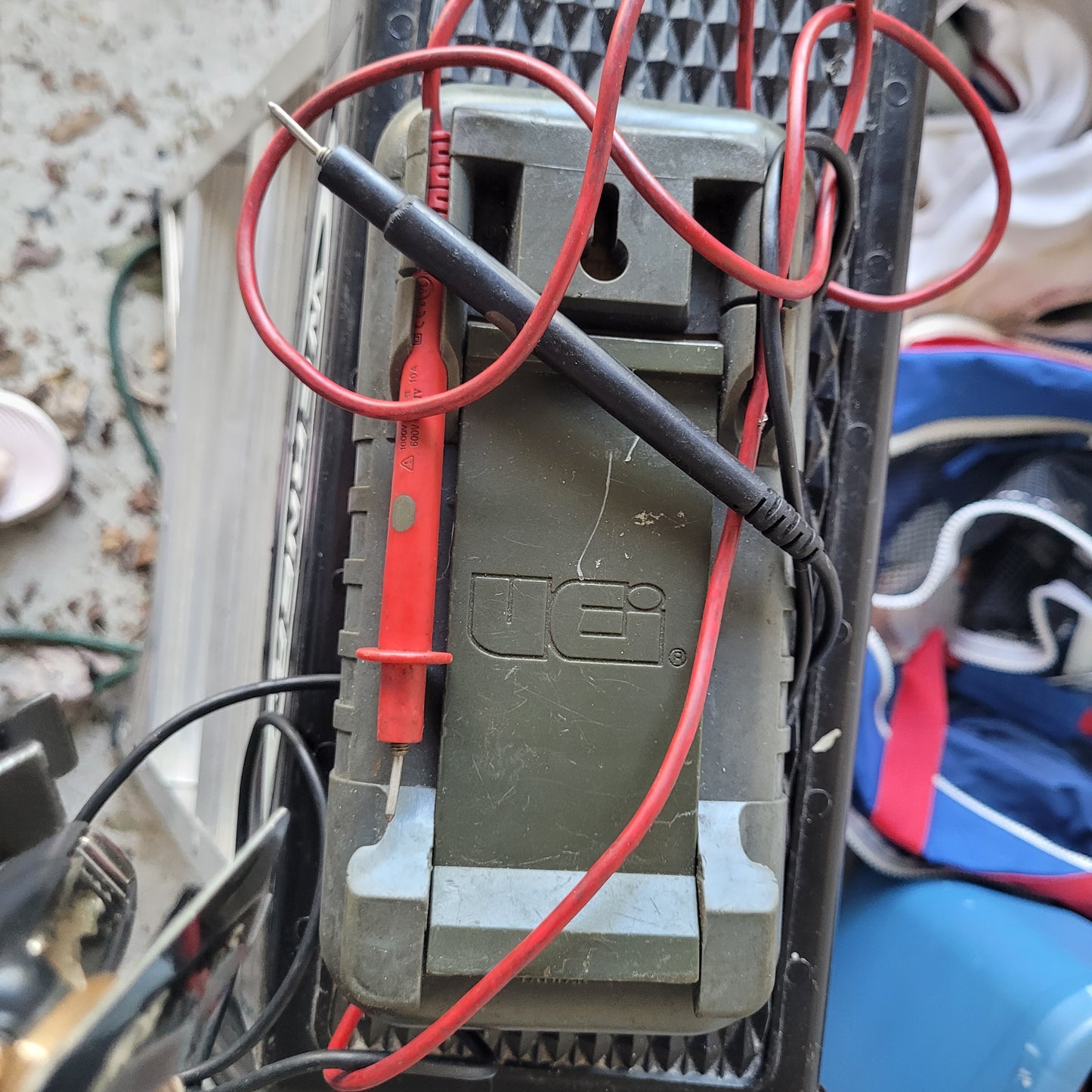 Yellow UEI DM383B Digital Multimeter