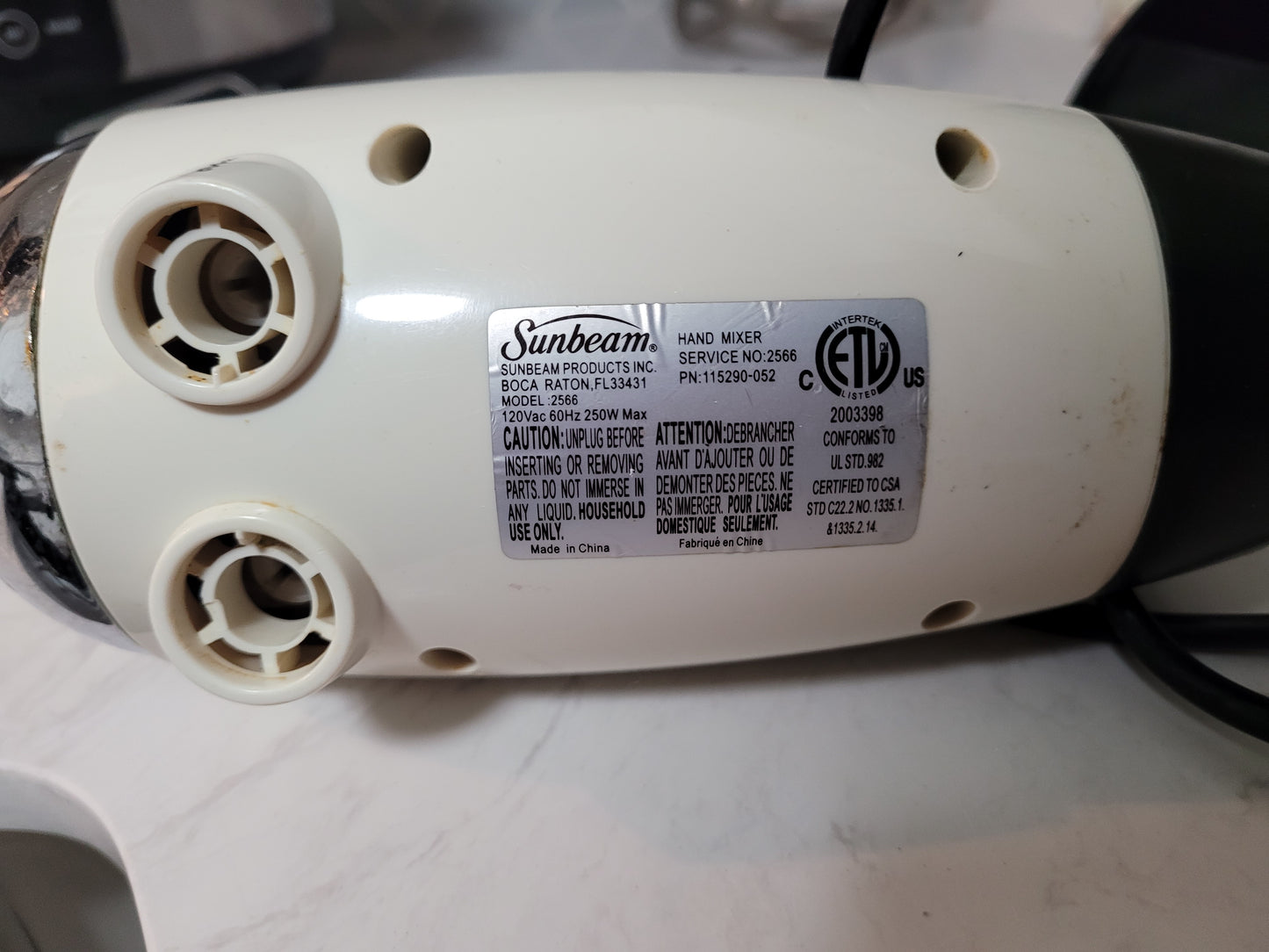 Sunbeam hand mixer, model 2566, with a 250W motor