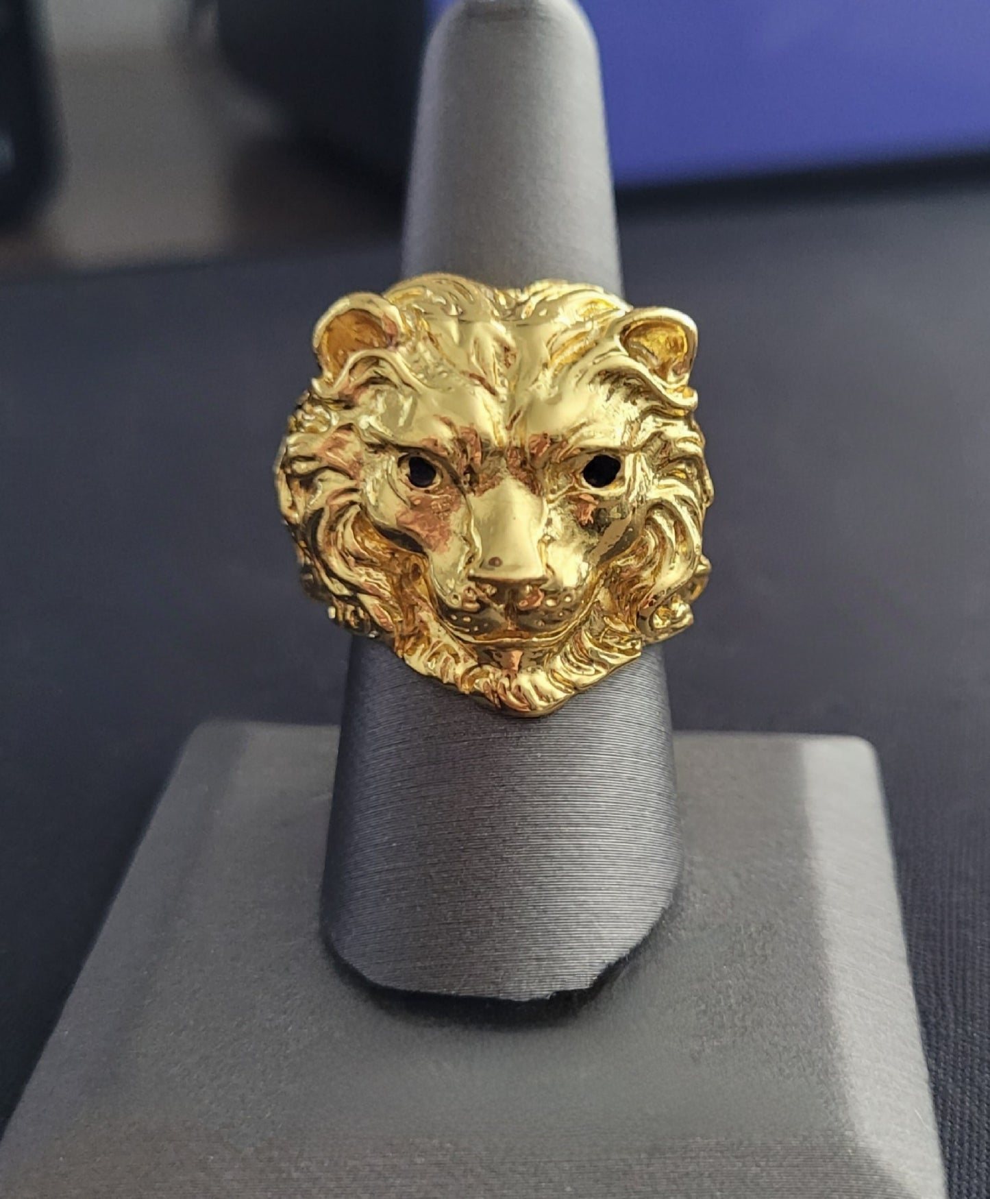 Men's Lion Face Gold Power Symbol Ring