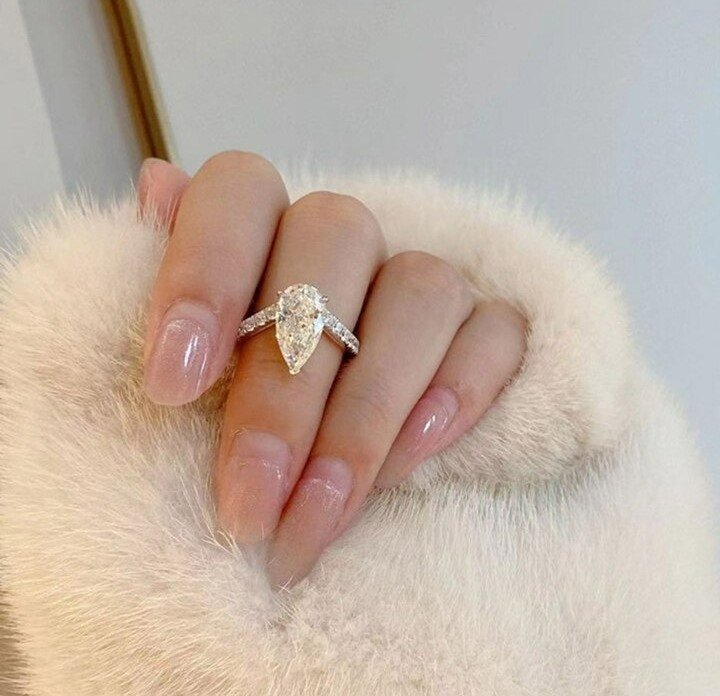Elegant Water Drop PT950 Platinum Open Ring