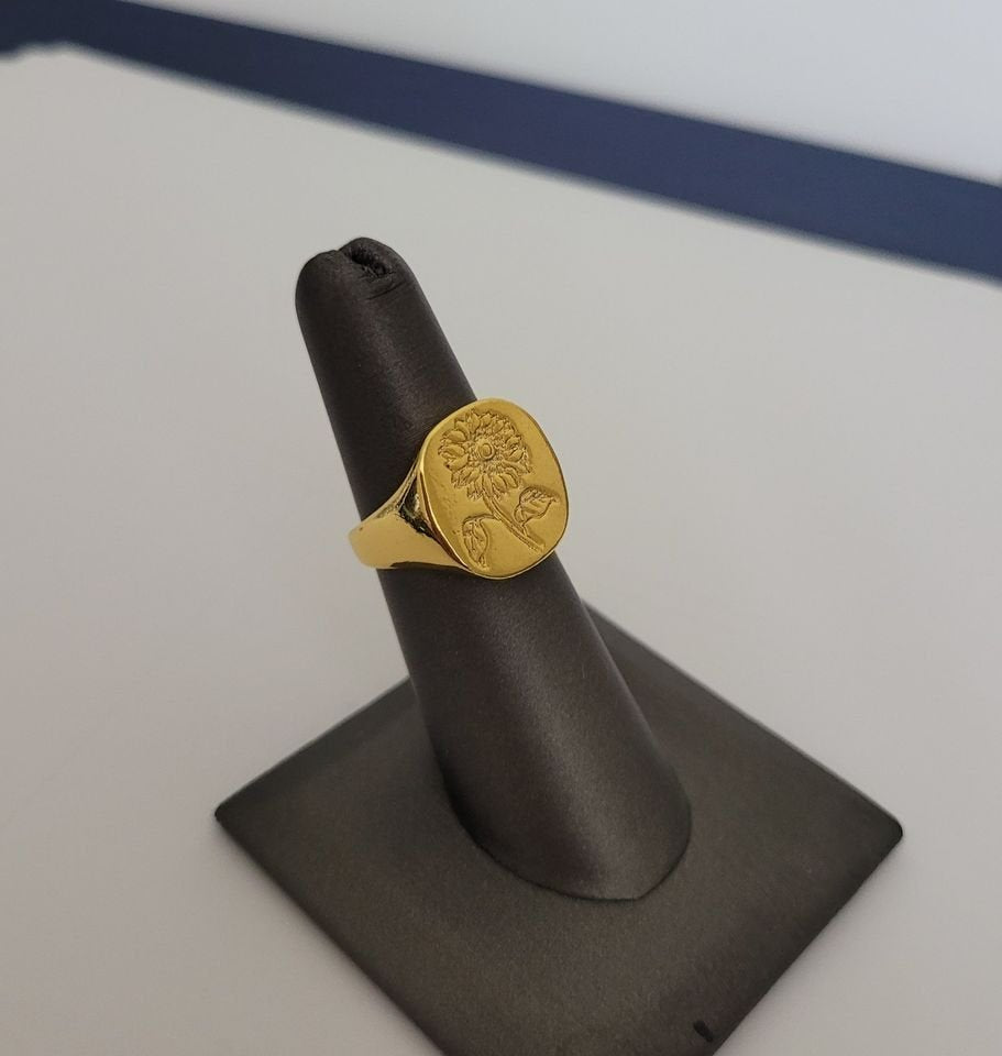Big Carved Sunflower Engraved Floral Gold Signet Ring