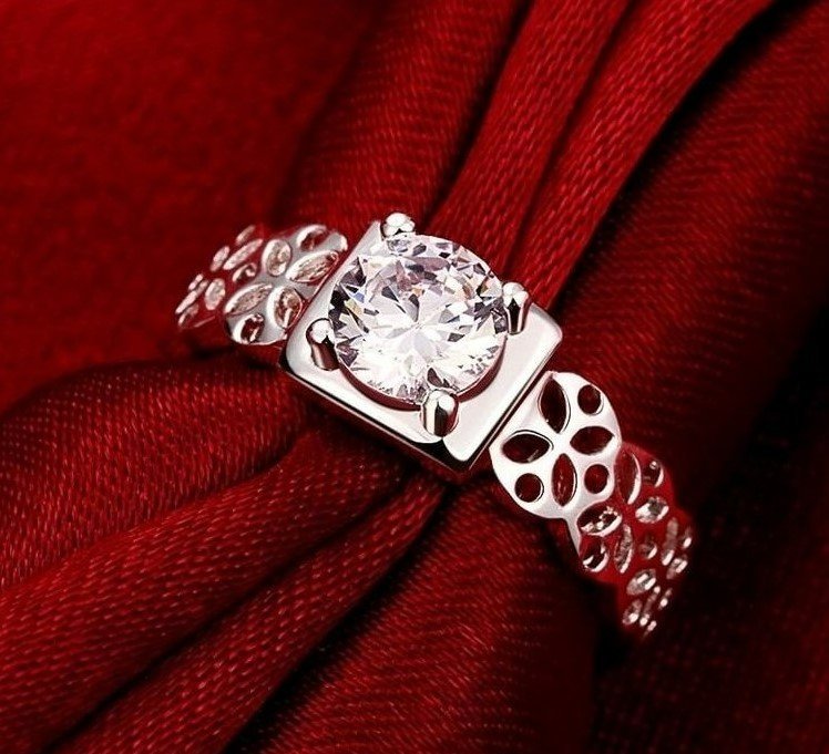 925 Sterling Silver Hollow Leaf Elegant Ring
