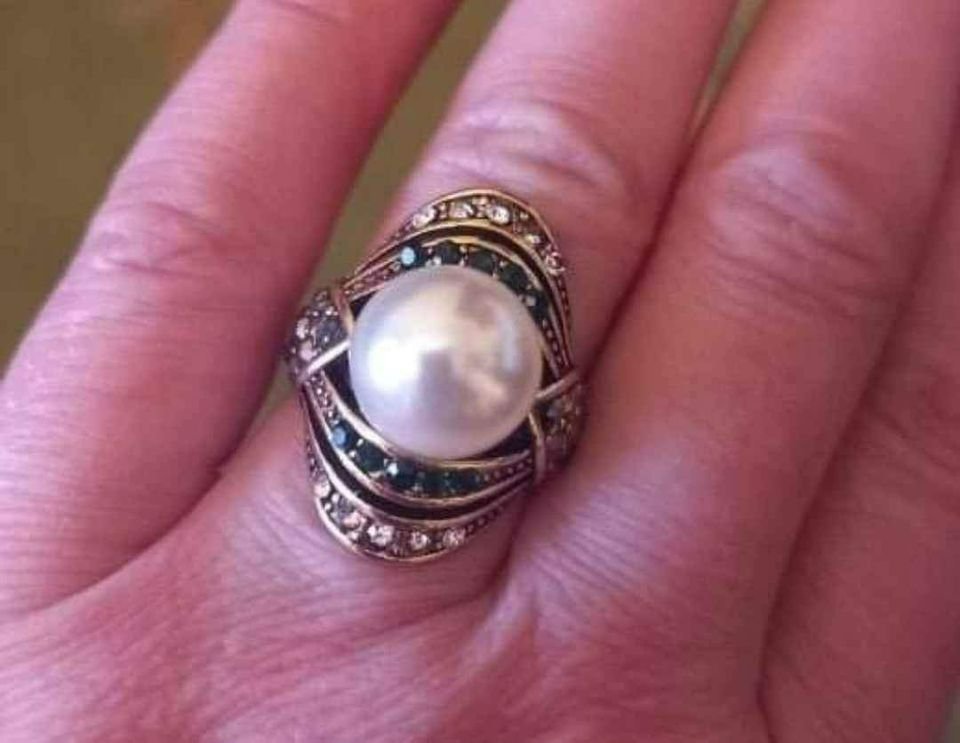 Vintage White Pearl Antique Gold Tone Turkish Ring