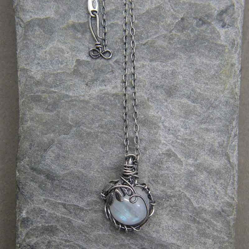 Vintage Round White Moonstone Retro Silver Necklace