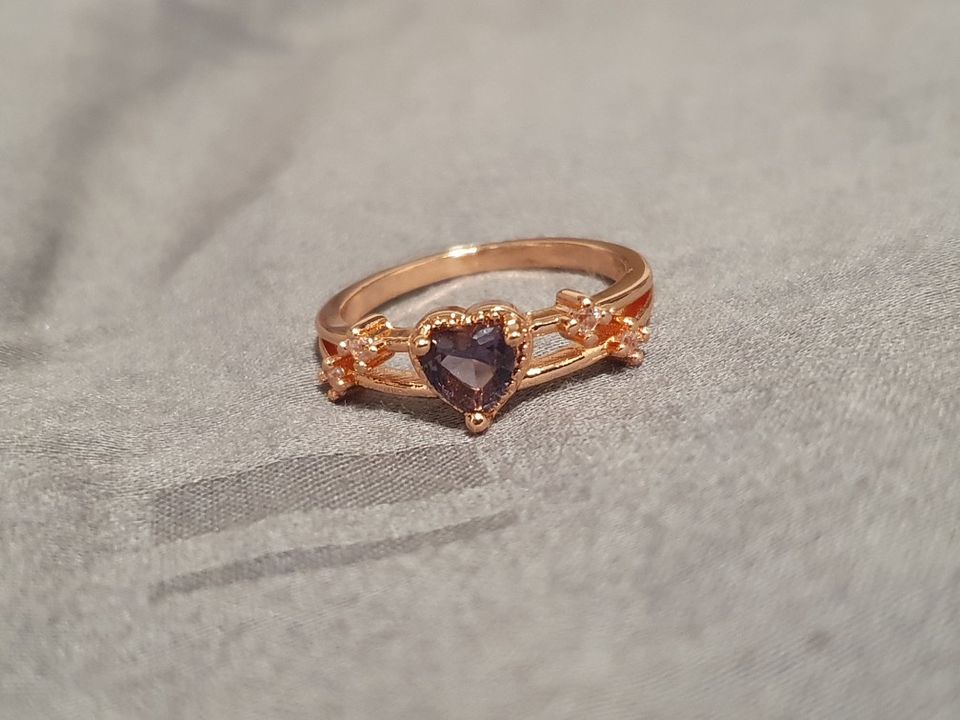 Sterling Silver Rose Gold Inlaid Purple Heart-Shape Ring