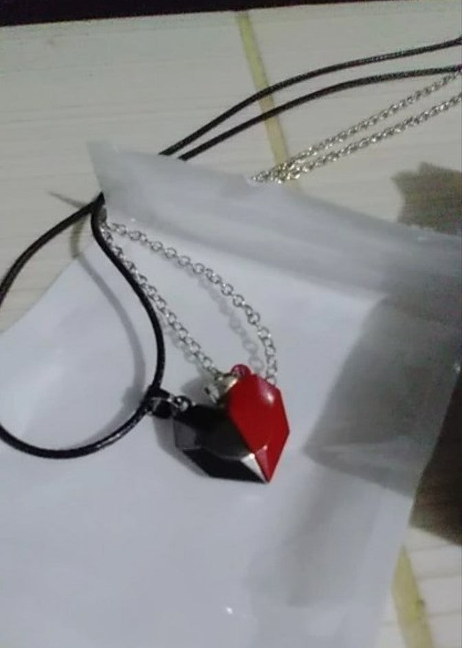 2pcs Magnetic Half Hearts Pendants Couples Promise Necklace Set