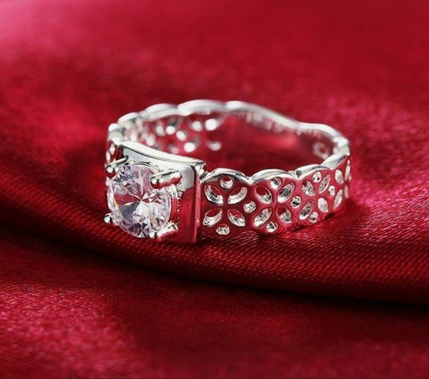 925 Sterling Silver Hollow Leaf Elegant Ring