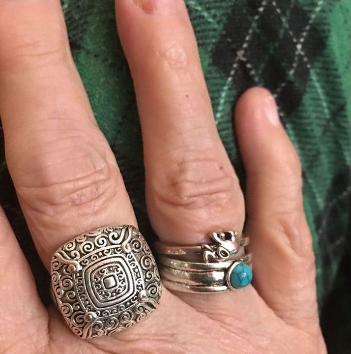Vintage Rounded Square Silver Swirl Motif Cocktail Ring