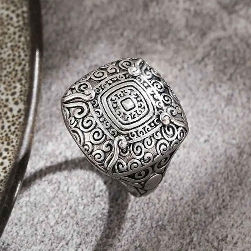 Vintage Rounded Square Silver Swirl Motif Cocktail Ring