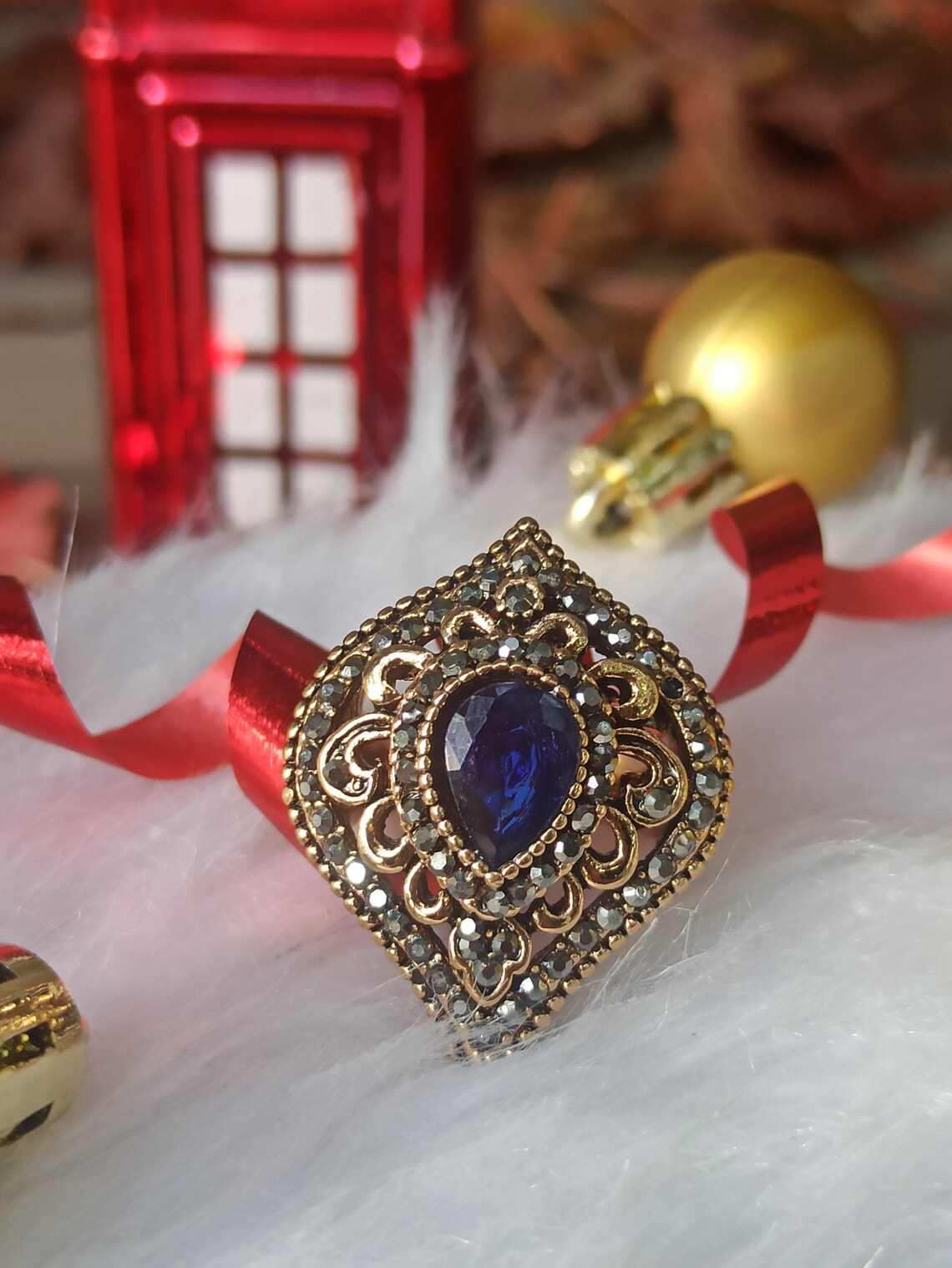 Vintage Indian Blue Crystal Antique Gold Bohemia Ring