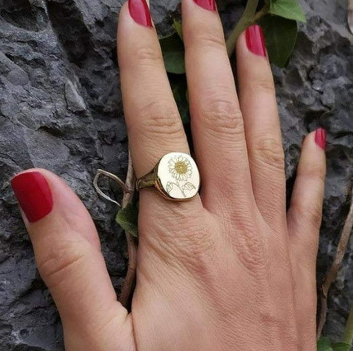 Big Carved Sunflower Engraved Floral Gold Signet Ring