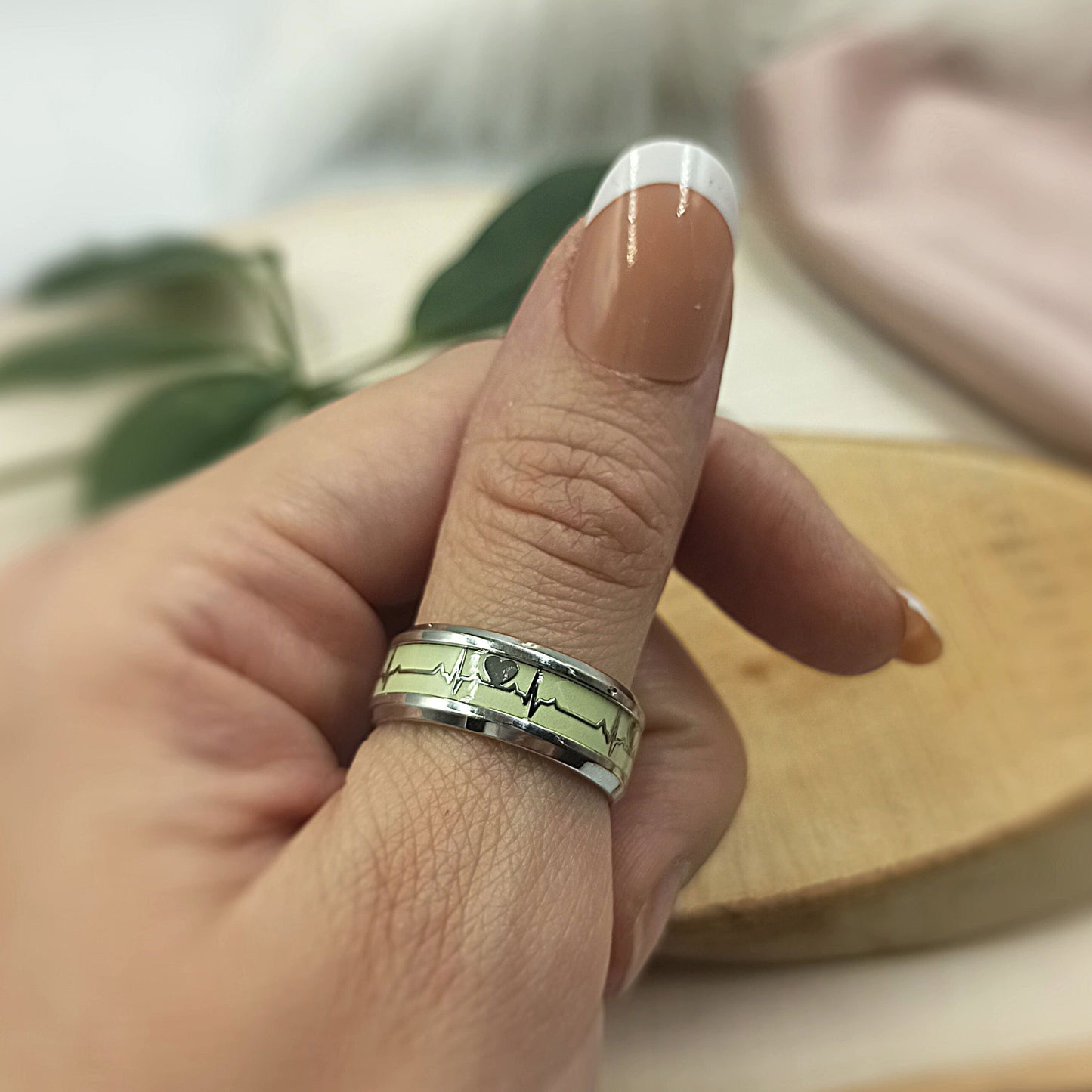 Glow In The Dark Heart Beat Stainless Steel Mood Ring