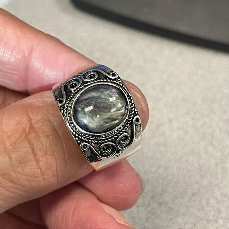 Vintage Iridescent Natural Labradorite Silver Ring