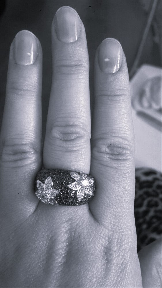 Unique Flower White & Black Sapphire Retro Silver Ring