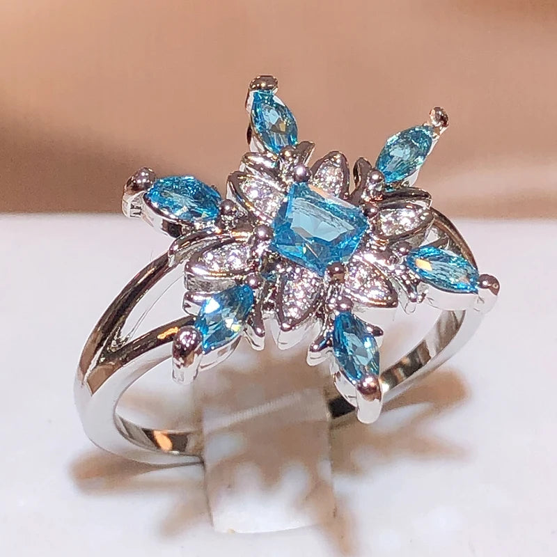 Elegant Blue & White Crystals Snowflake Silver Ring