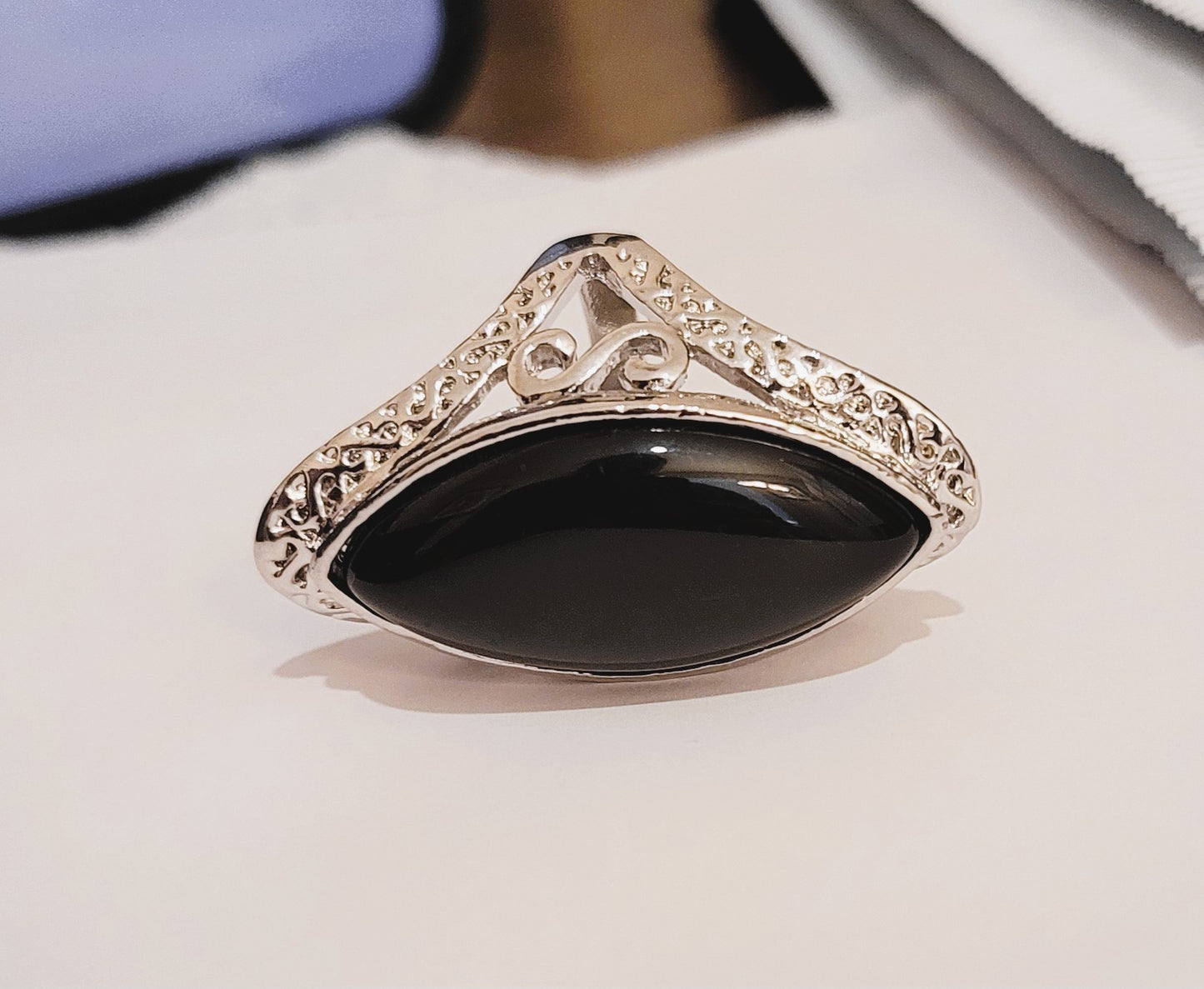 Natural Black 27mm Stone Hollow Antique Silver Ring