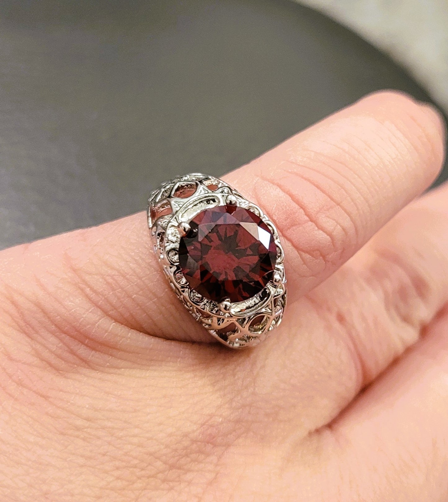 1CT Hollow Red Topaz Art Deco Vintage Silver Filigree Ring