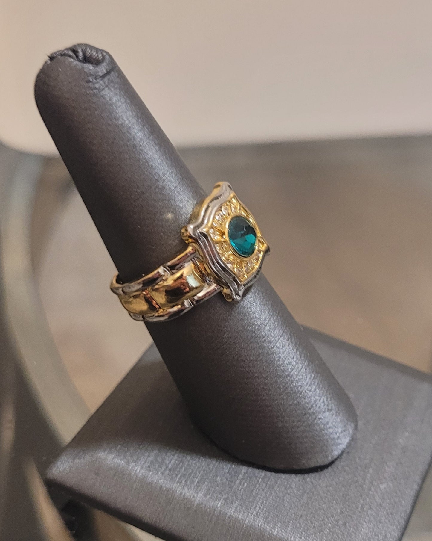 European Round Emerald Green & CZ Crystals Turkish Two Tone Ring