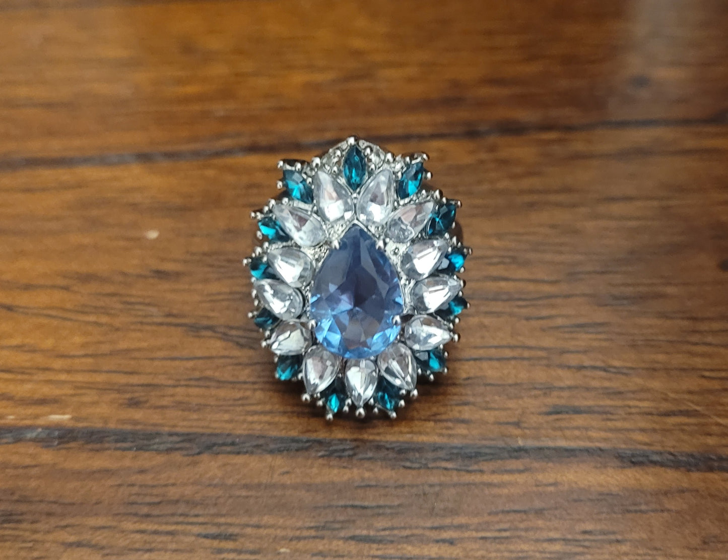 25mm Pear Cut Blue Water Drop Emerald Topaz Flower Ring