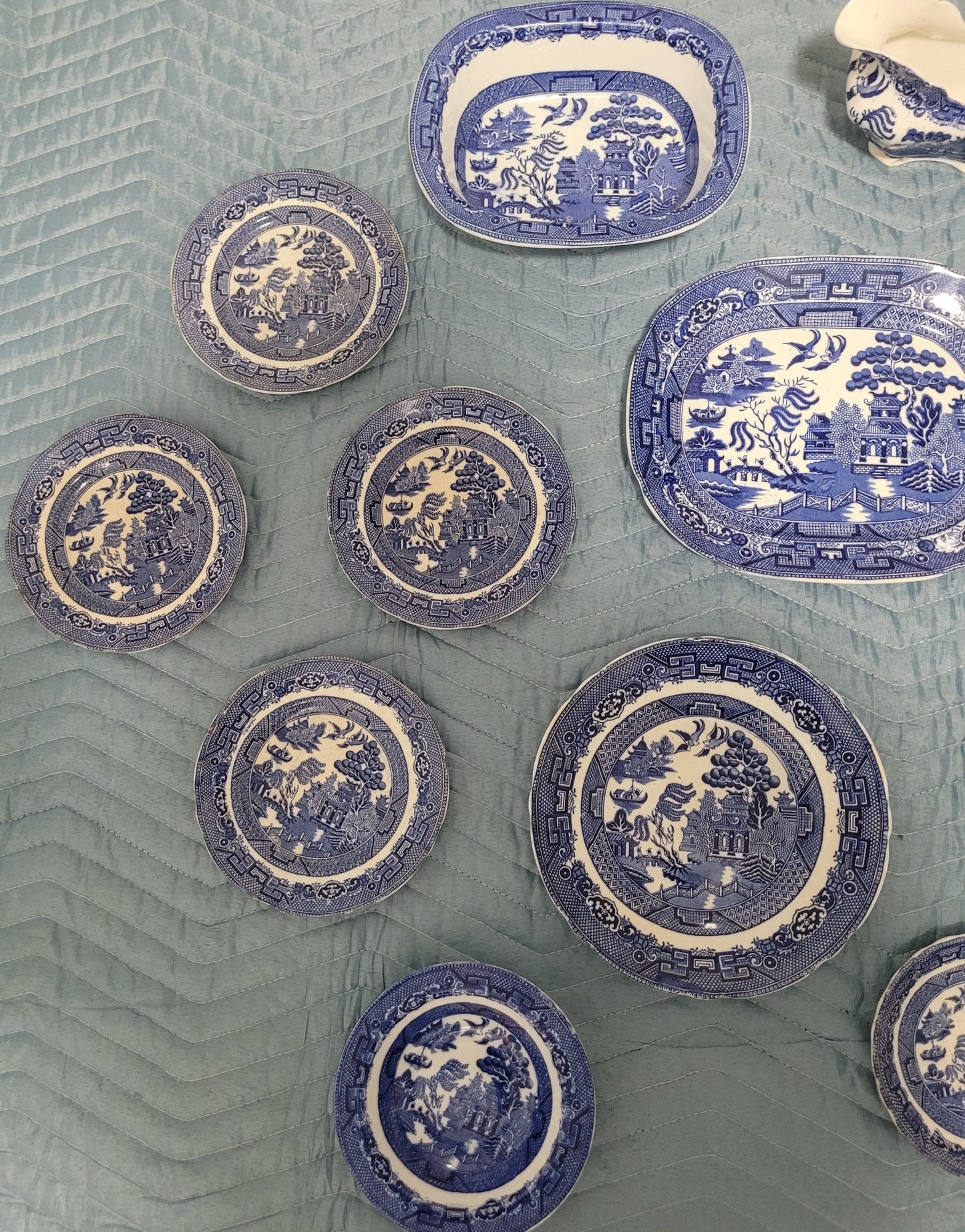 14pc Antique Allertons Blue Willow China Set
