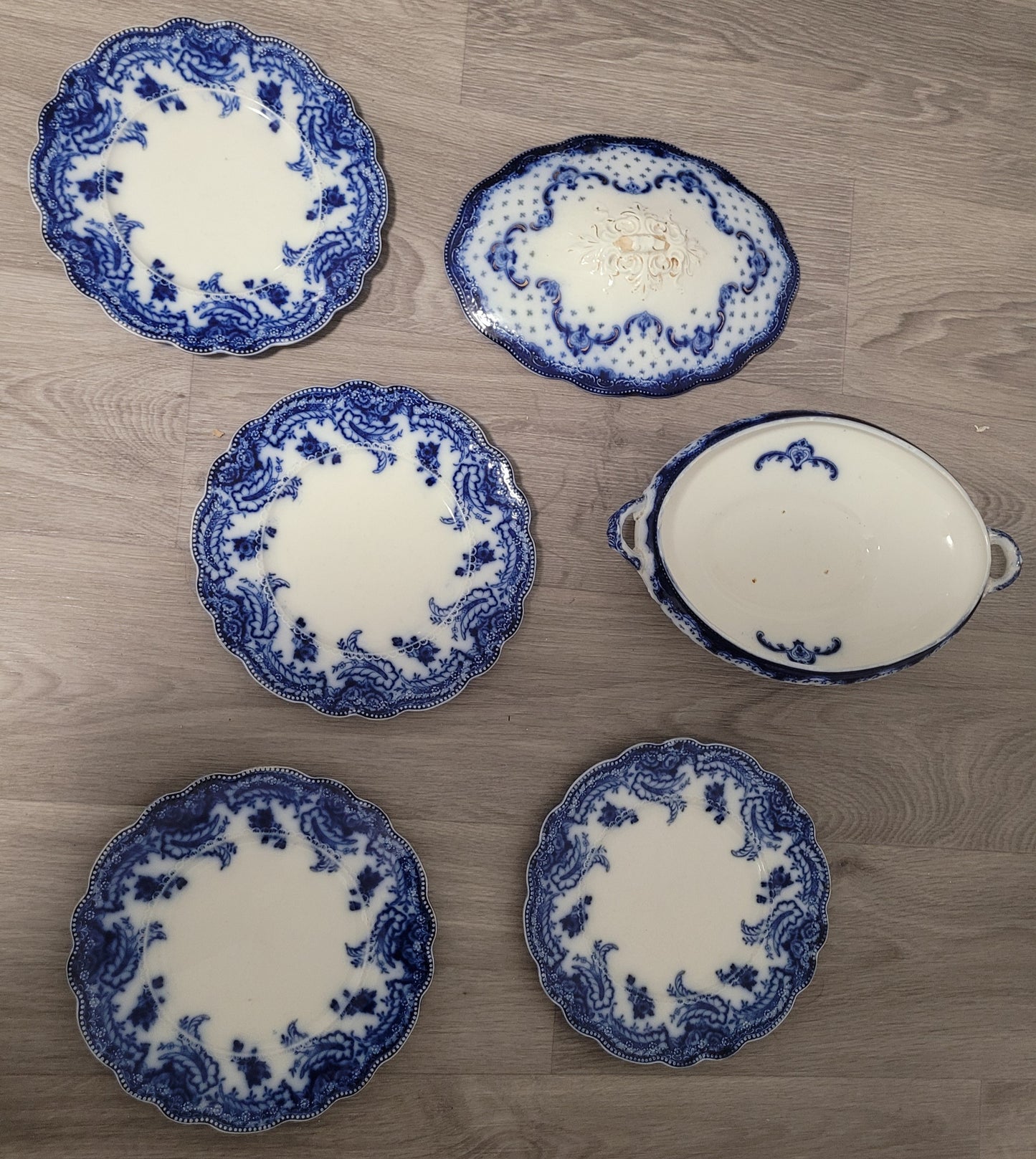 Set of 4 Antique Ford & Sons Flow Blue Plates + Bonus Serving Bowl
