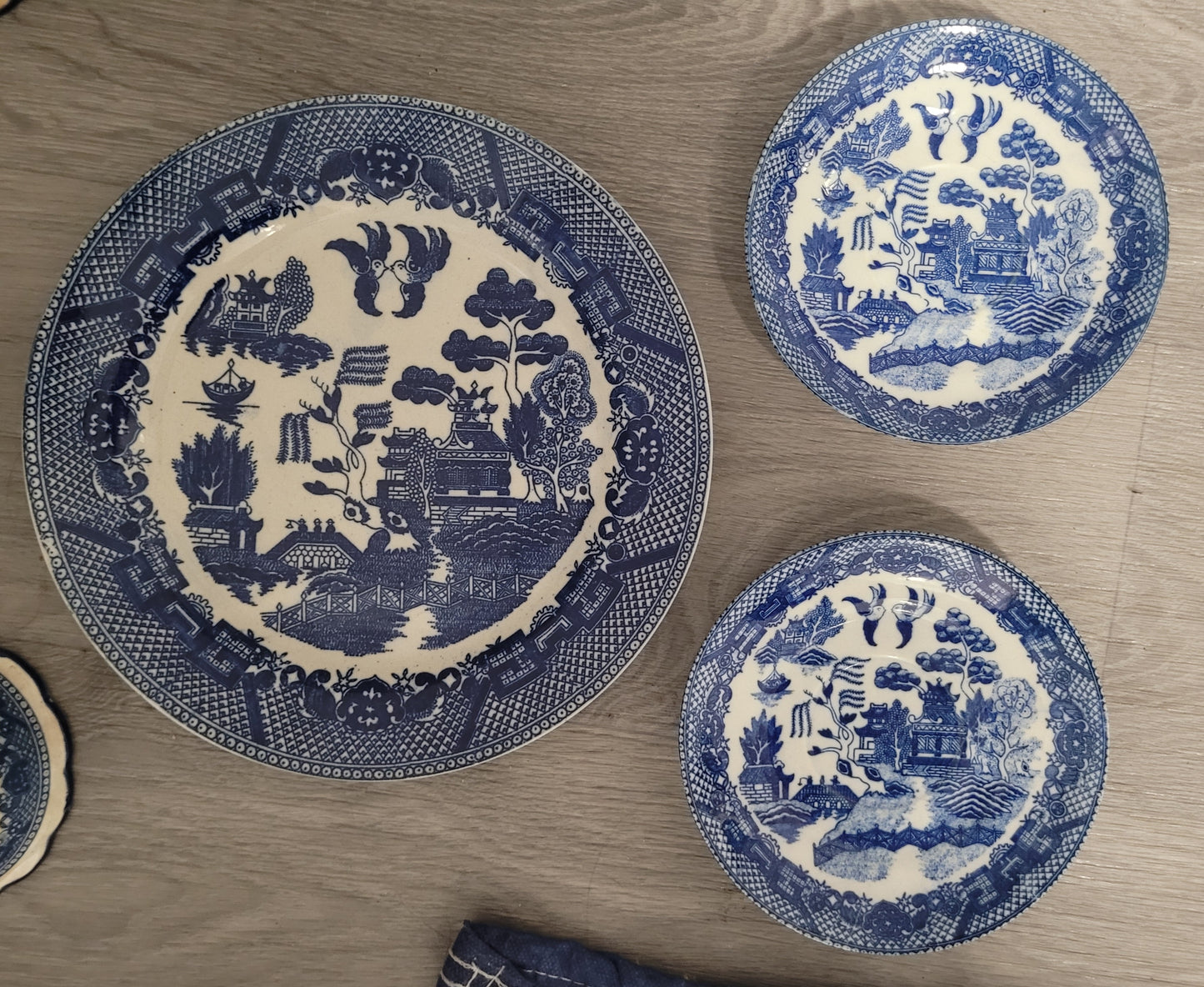 7pcs Antique Blue Dish Set