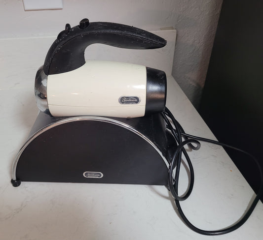 Sunbeam hand mixer, model 2566, with a 250W motor
