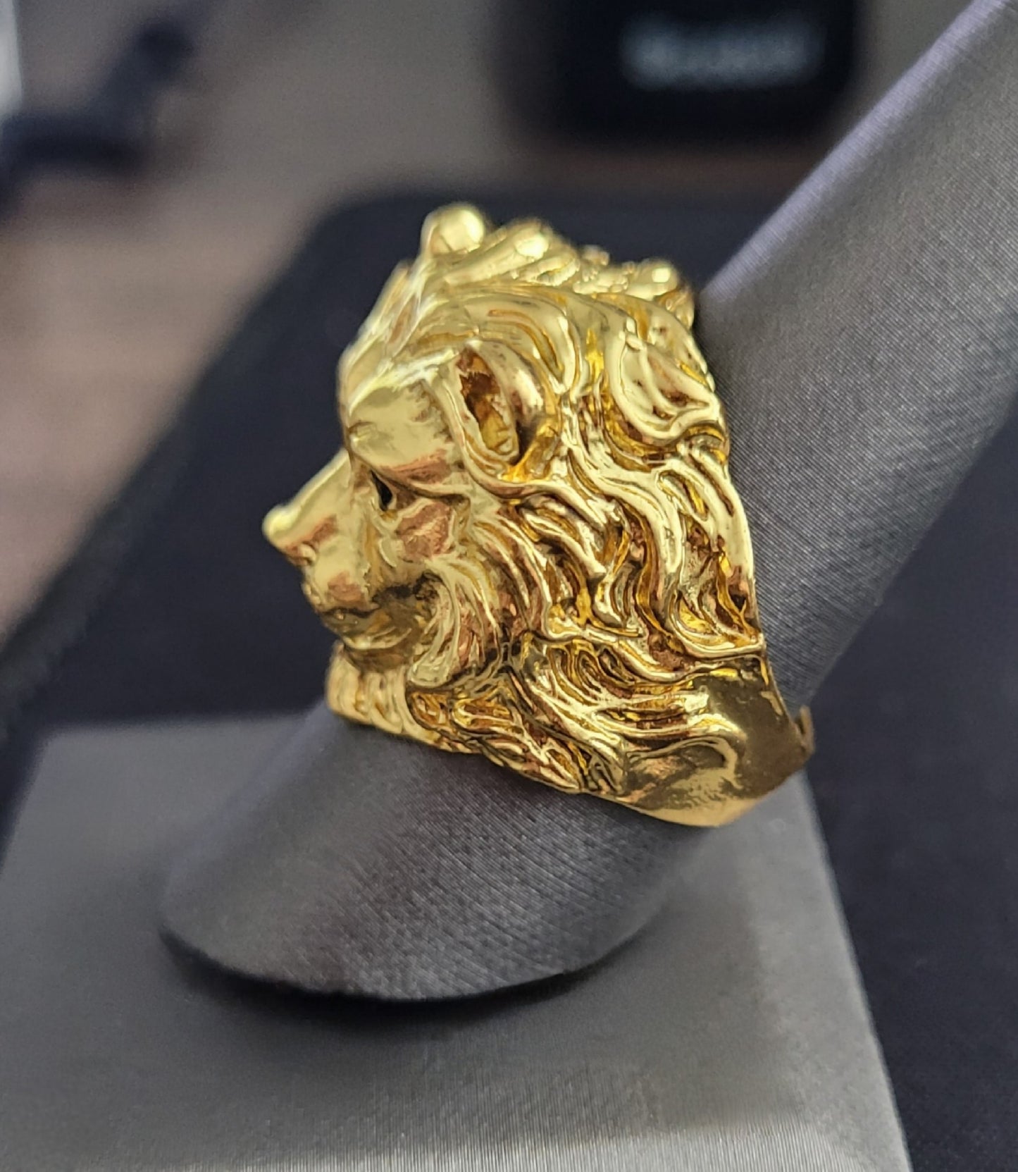 Men's Lion Face Gold Power Symbol Ring