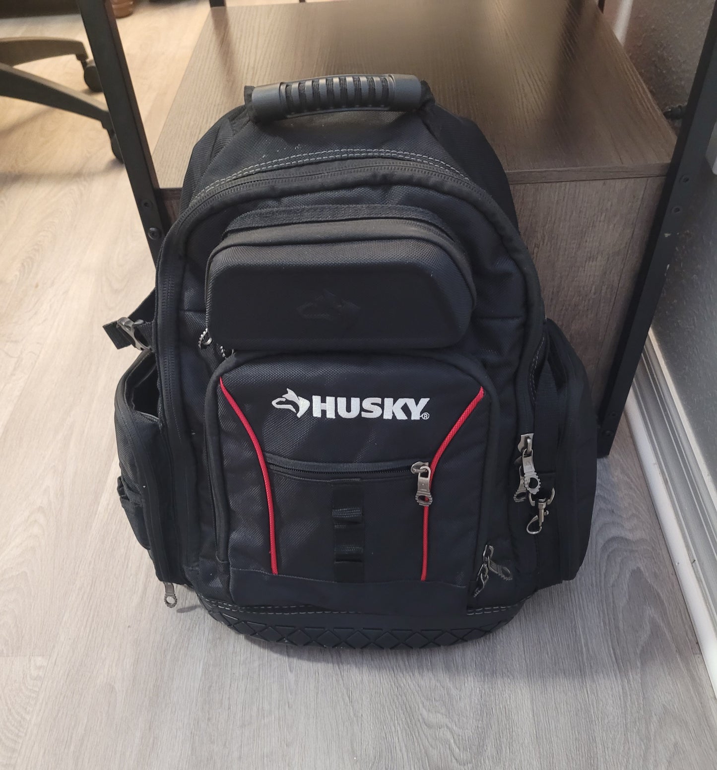 Husky 16 in. Pro Tool Backpack H-68004-03