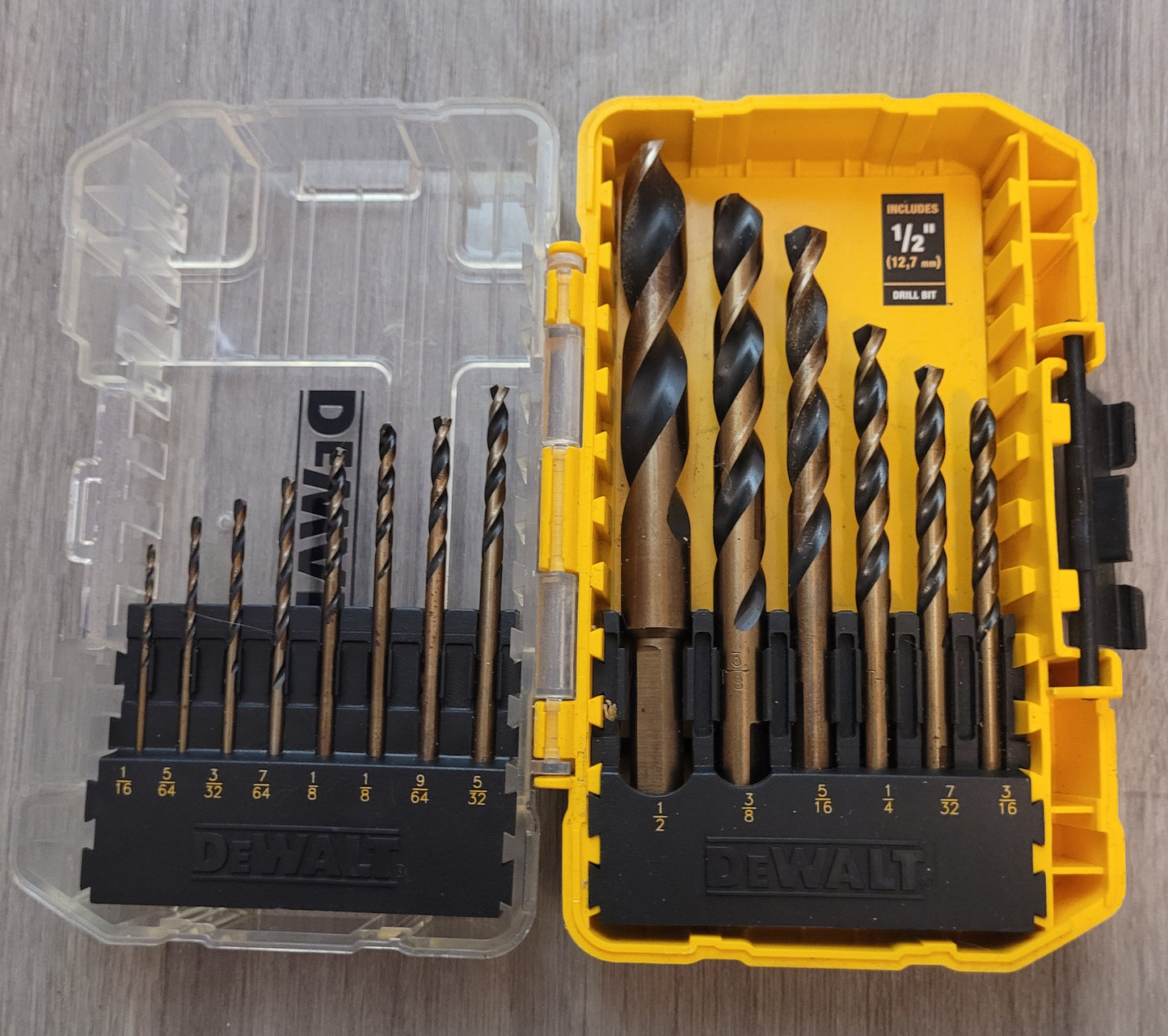 DEWALT 20V Cordless Drill Kit & Drill Bits