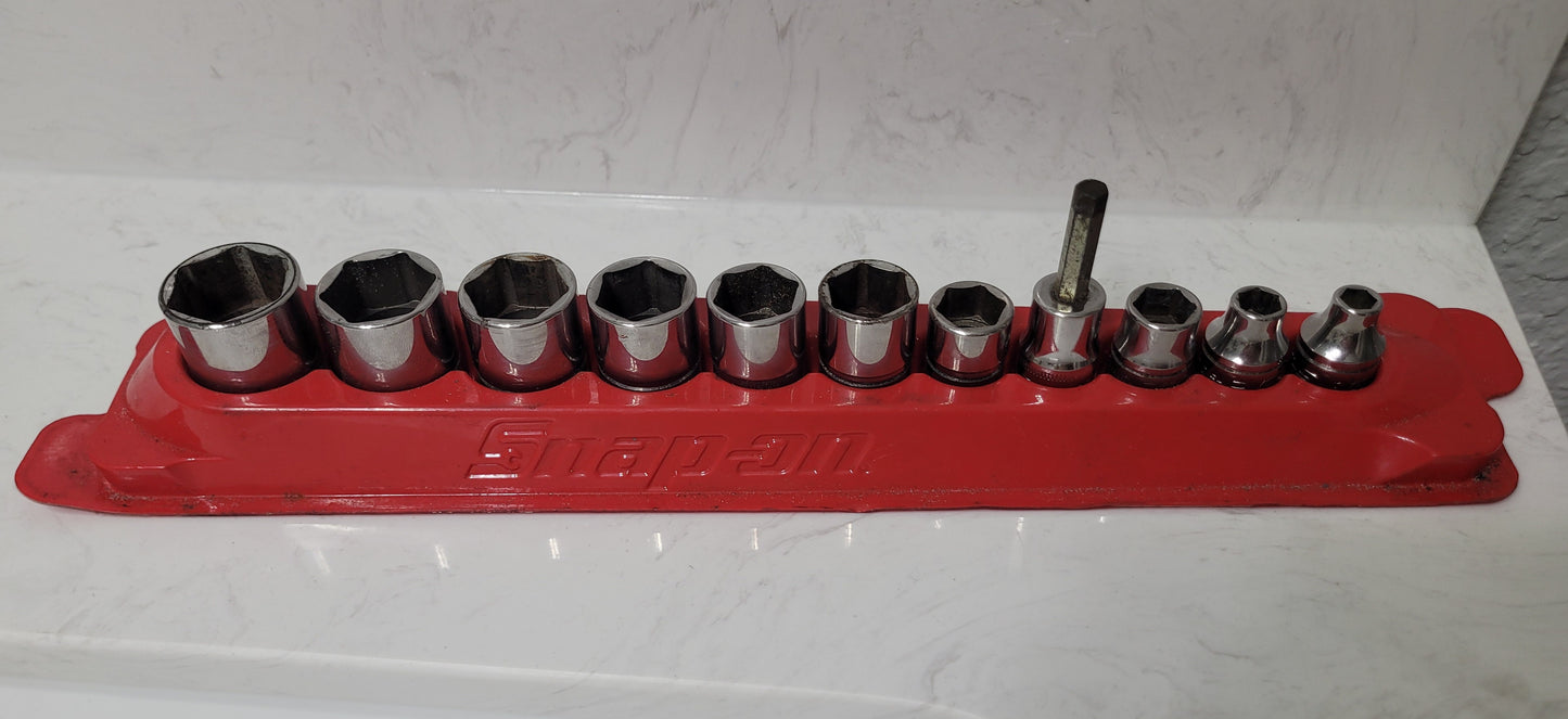 Snap-On 11pc PAKTY240 W/ Red Magnetic Socket Tray