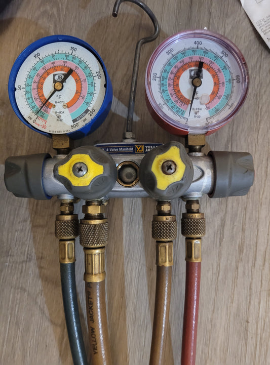 Yellow Jacket Titan 4-Valve Manifold Set