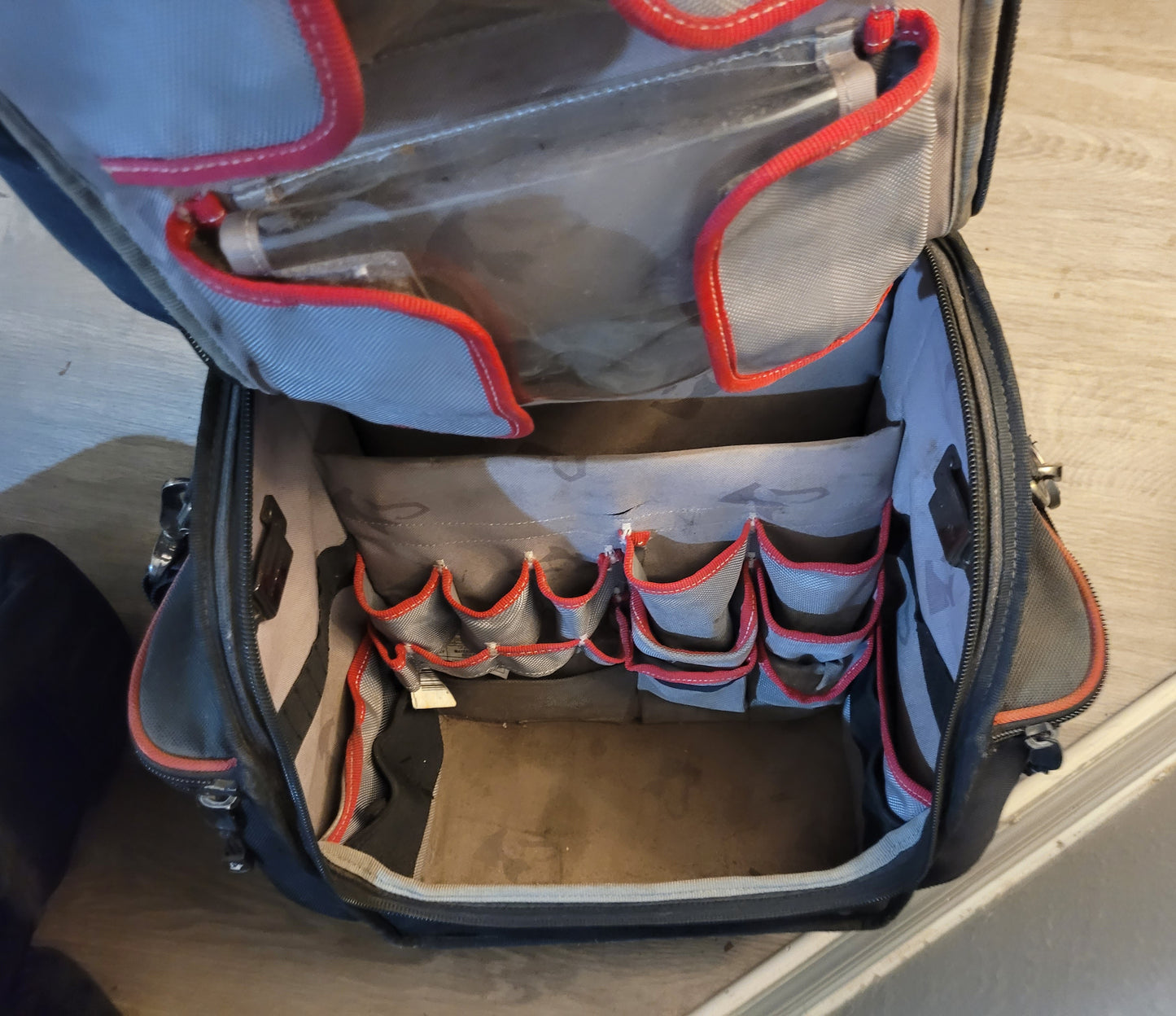 Husky 12" Technician Tool Bag
