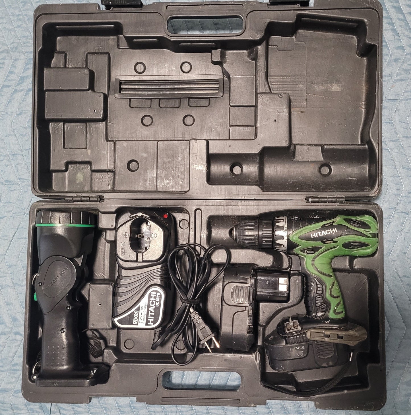 Hitachi 18V Cordless Drill & Flashlight Kit