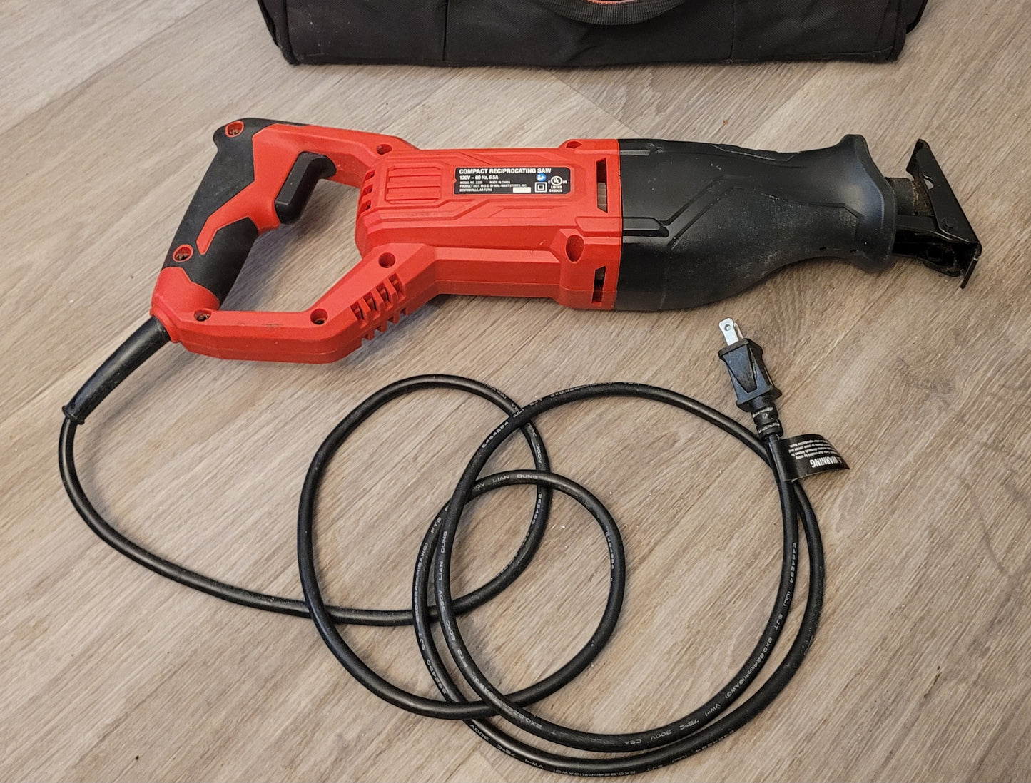 Hyper Tough Reciprocating Saw, Bag & 5 Blades