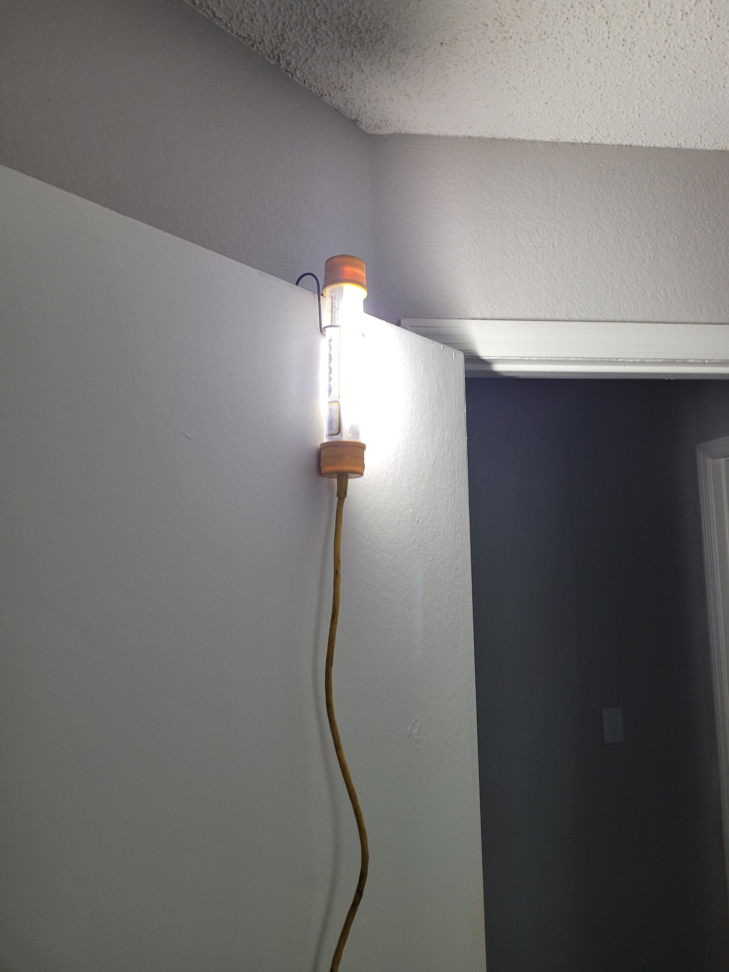 Stubby 120 Volt Fluorescent Work Light
