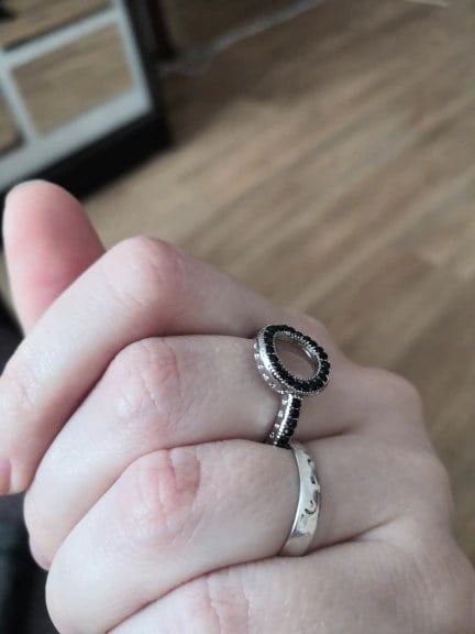 Unique Black Rhinestone Halo Hollow Round Silver Ring