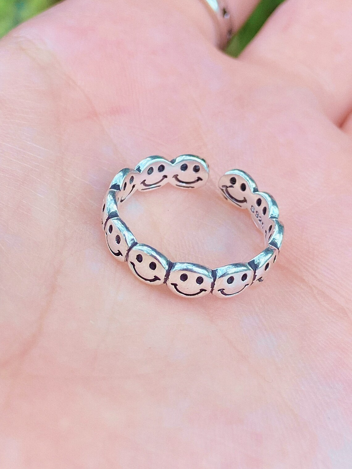 Sterling Silver Retro Smiling Happy Faces Open Emoji Ring