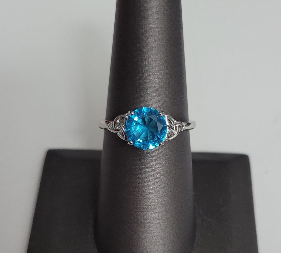 925 Sterling Silver Round Aquamarine Blue Solitaire Celtic Ring