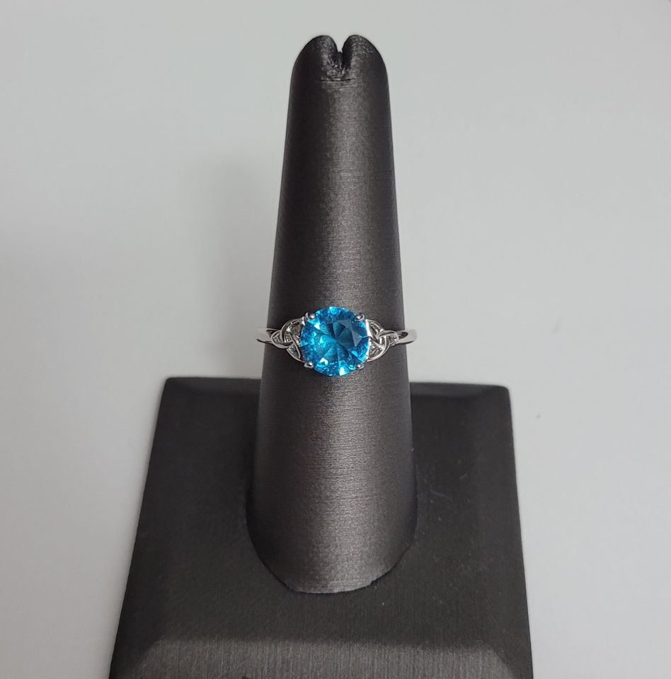 925 Sterling Silver Round Aquamarine Blue Solitaire Celtic Ring