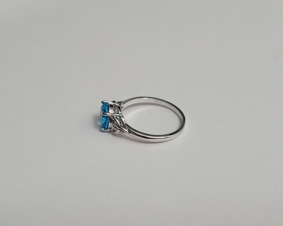 925 Sterling Silver Round Aquamarine Blue Solitaire Celtic Ring