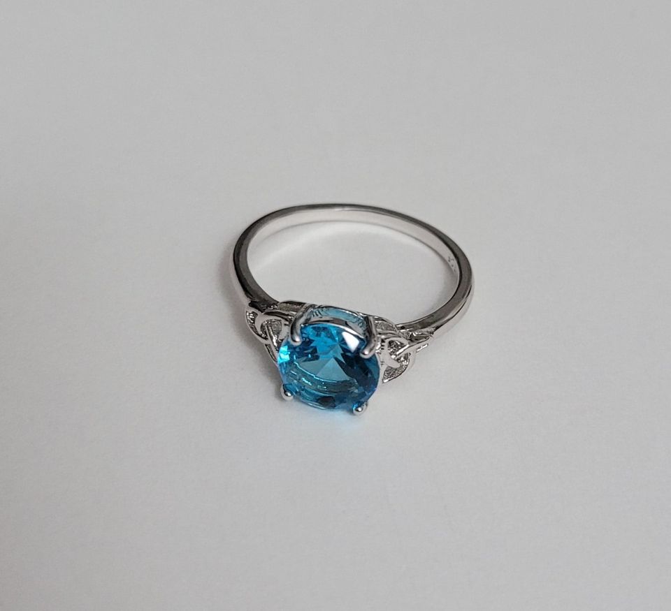 925 Sterling Silver Round Aquamarine Blue Solitaire Celtic Ring