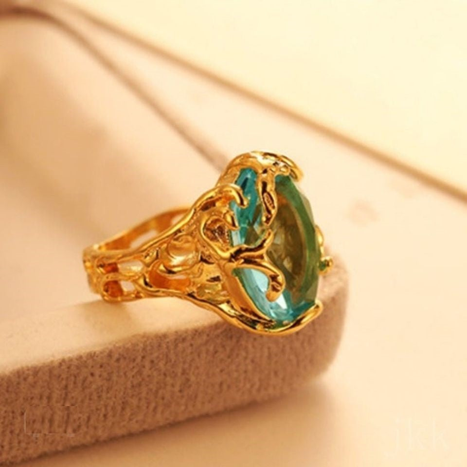 Cluster Hollowed Out Blue Crystal Gold Ring