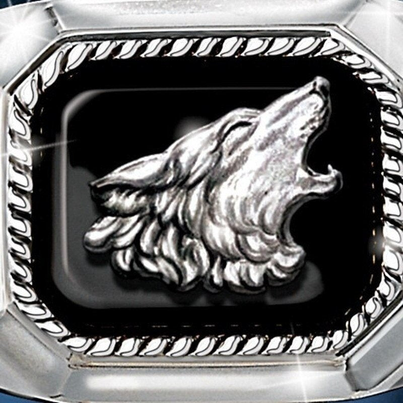 Retro Howling Wolf Silver Totem Signet Ring