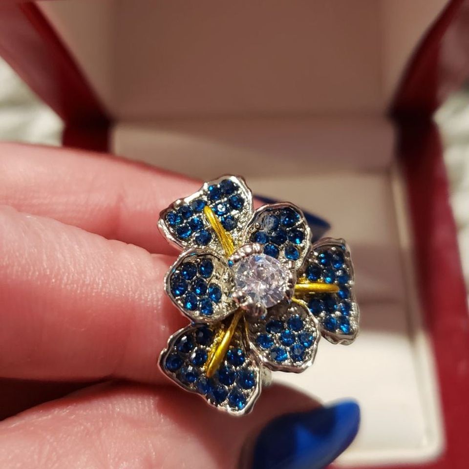 Sterling Silver Blue Iris Flower Crystals Ring