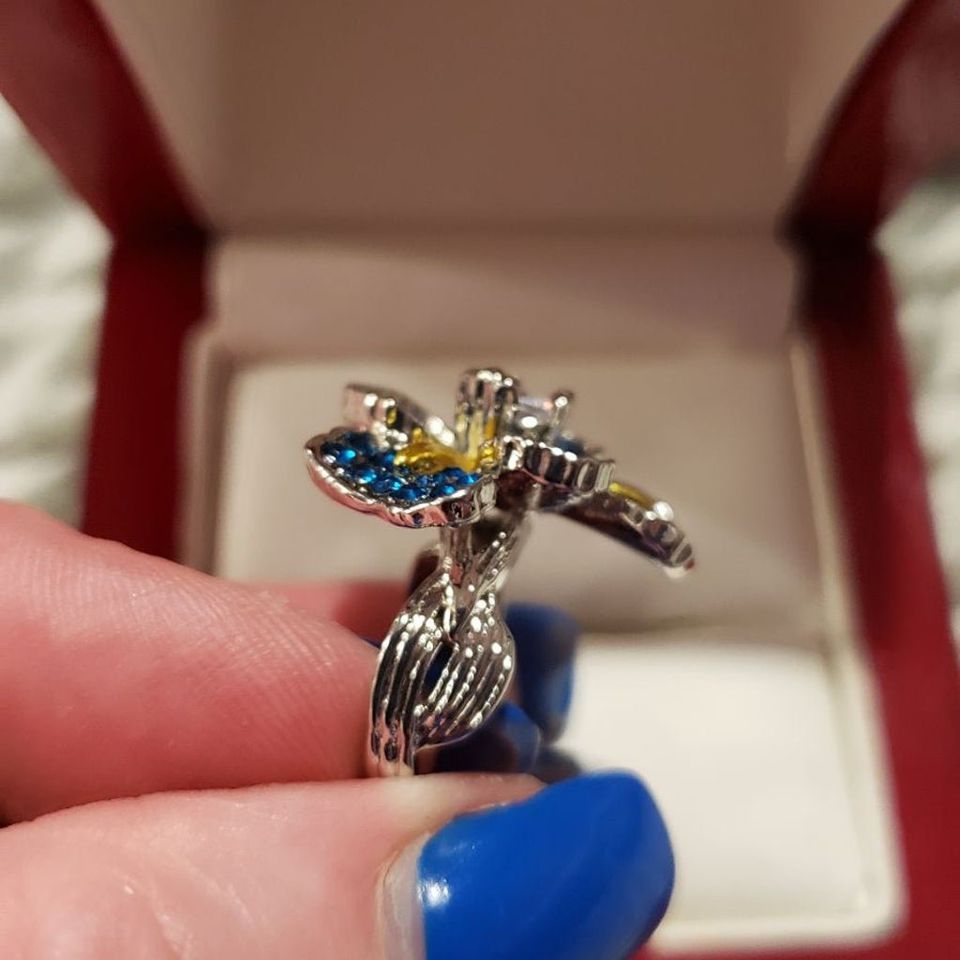 Sterling Silver Blue Iris Flower Crystals Ring