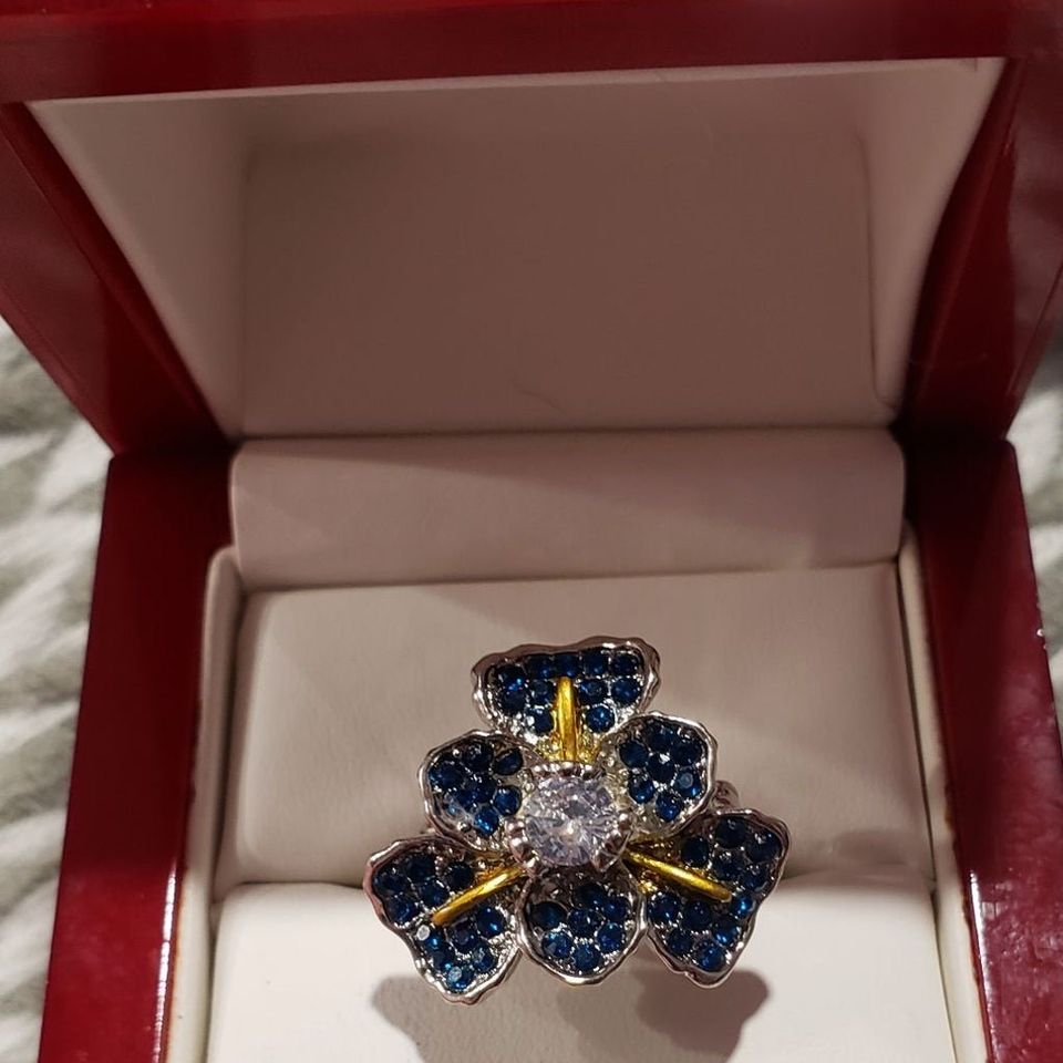 Sterling Silver Blue Iris Flower Crystals Ring