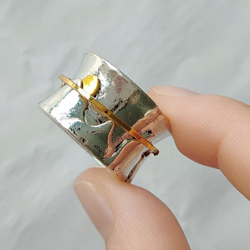Retro Wide Mountain Peak Two-Tone Spinner Ring