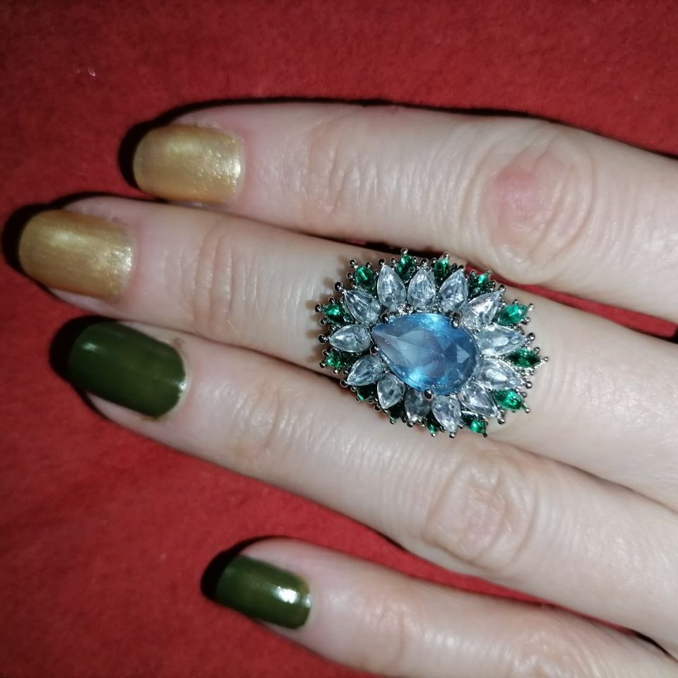 25mm Pear Cut Blue Water Drop Emerald Topaz Flower Ring