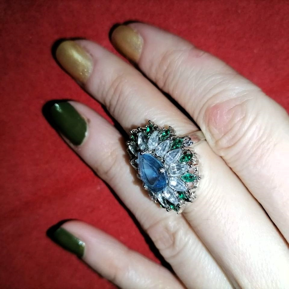 25mm Pear Cut Blue Water Drop Emerald Topaz Flower Ring